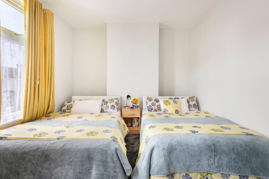 Travellers' Choice In Harwich-Essex Villa ภายนอก รูปภาพ