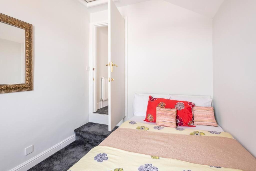 Travellers' Choice In Harwich-Essex Villa ภายนอก รูปภาพ