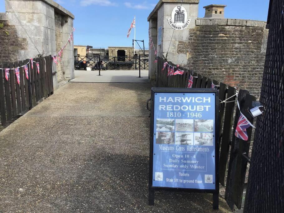 Travellers' Choice In Harwich-Essex Villa ภายนอก รูปภาพ